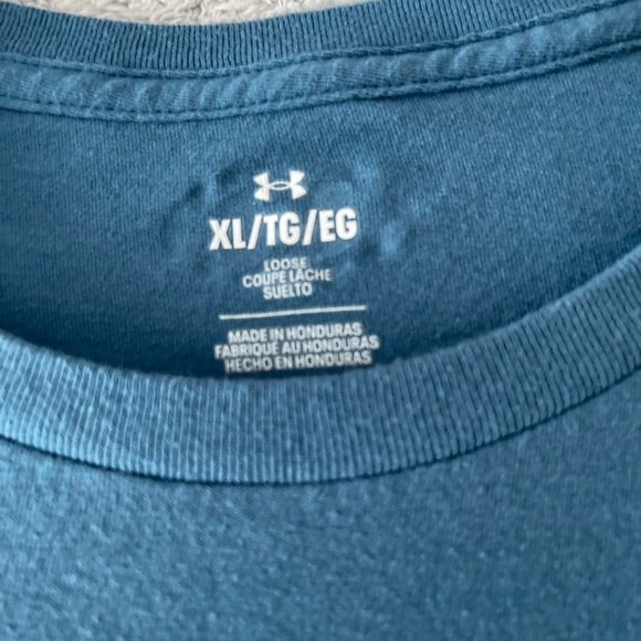 Mrs under armour shirt - Picture 2 of 2